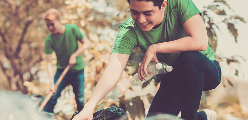 College students picking up trash